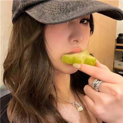 小河亲过我的脸
